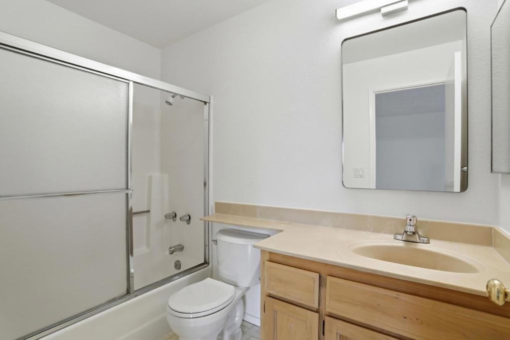1028 Summermist Court Property Photo 24