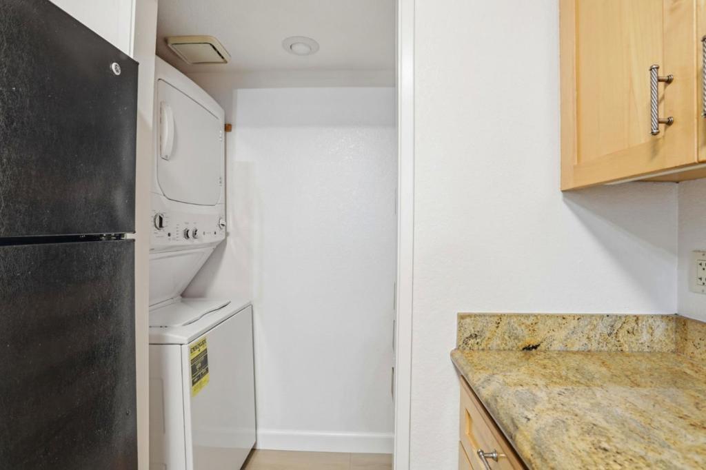 1028 Summermist Court Property Photo 25