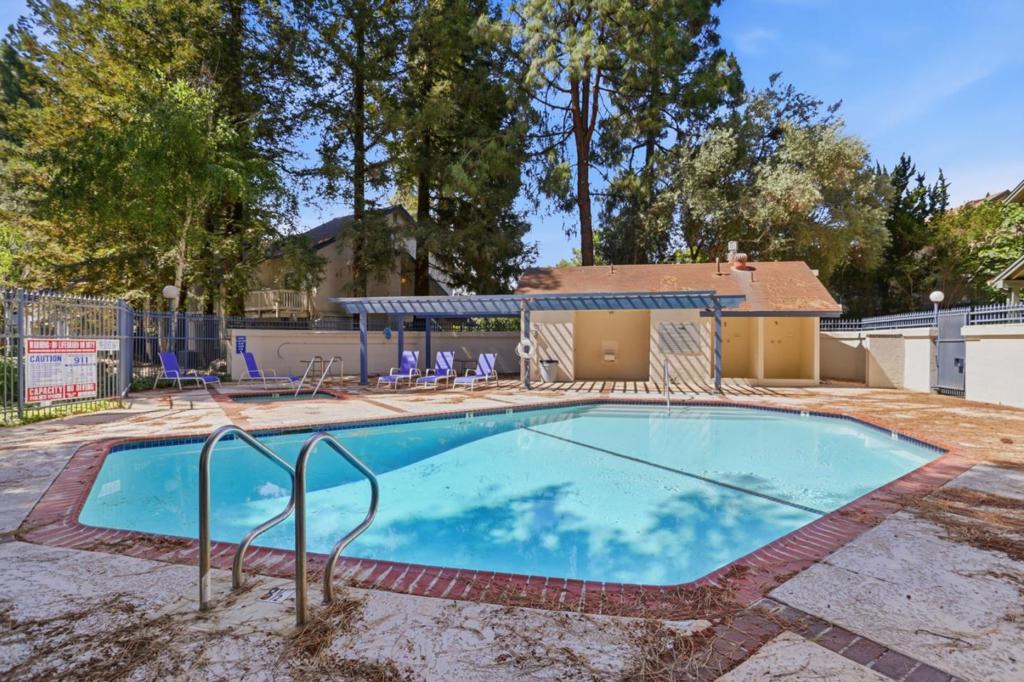 1028 Summermist Court Property Photo 37