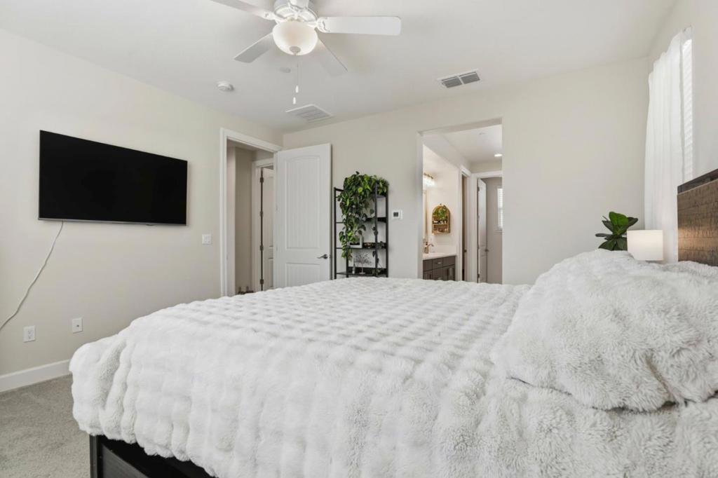 1097 Sunridge Drive Property Photo 22