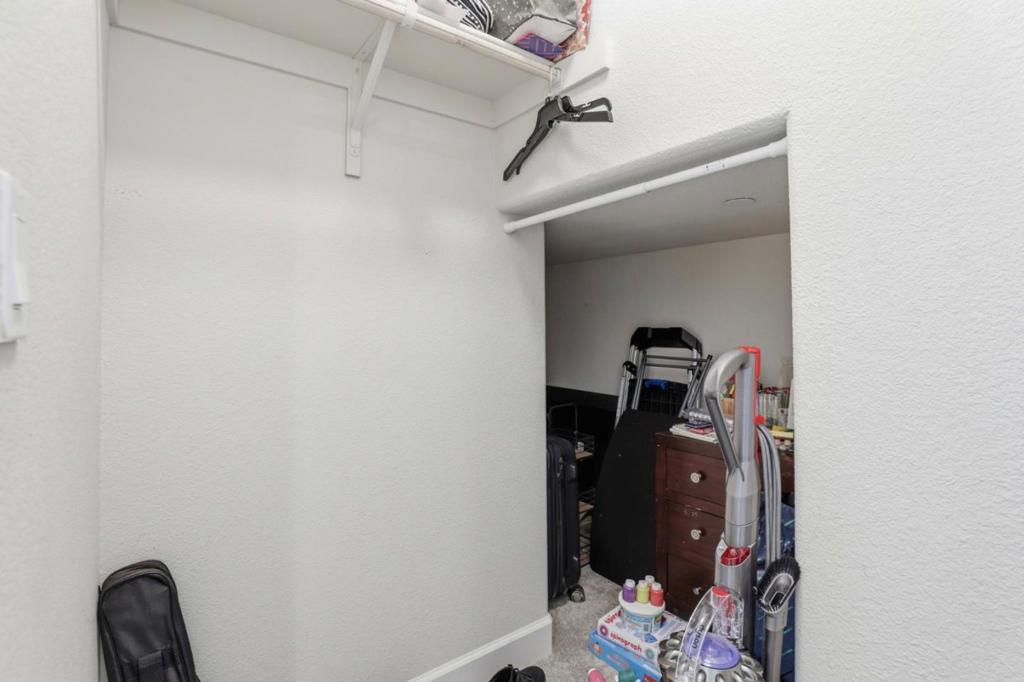 1097 Sunridge Drive Property Photo 31