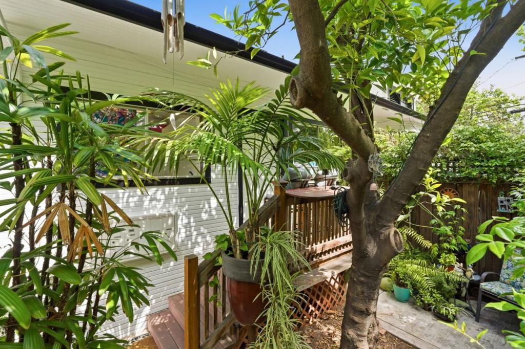 1263 Park Avenue Property Photo 15
