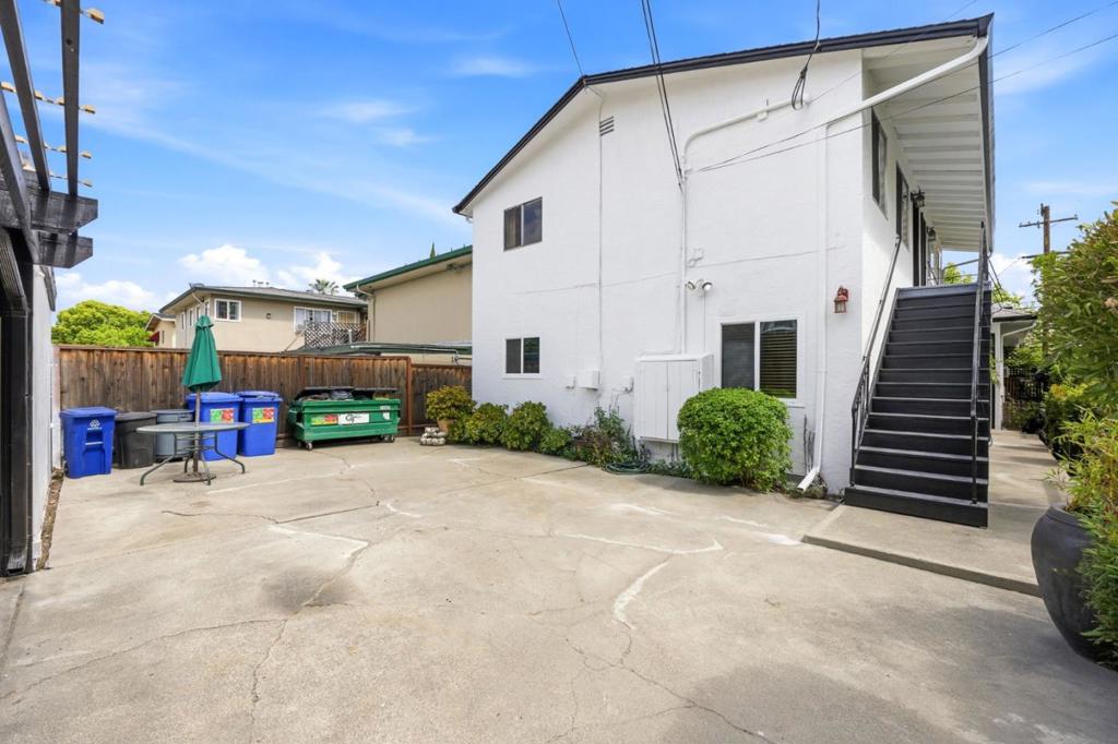 1263 Park Avenue Property Photo 23