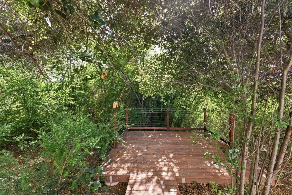 23051 & 23051a Henry Lane Property Photo 82