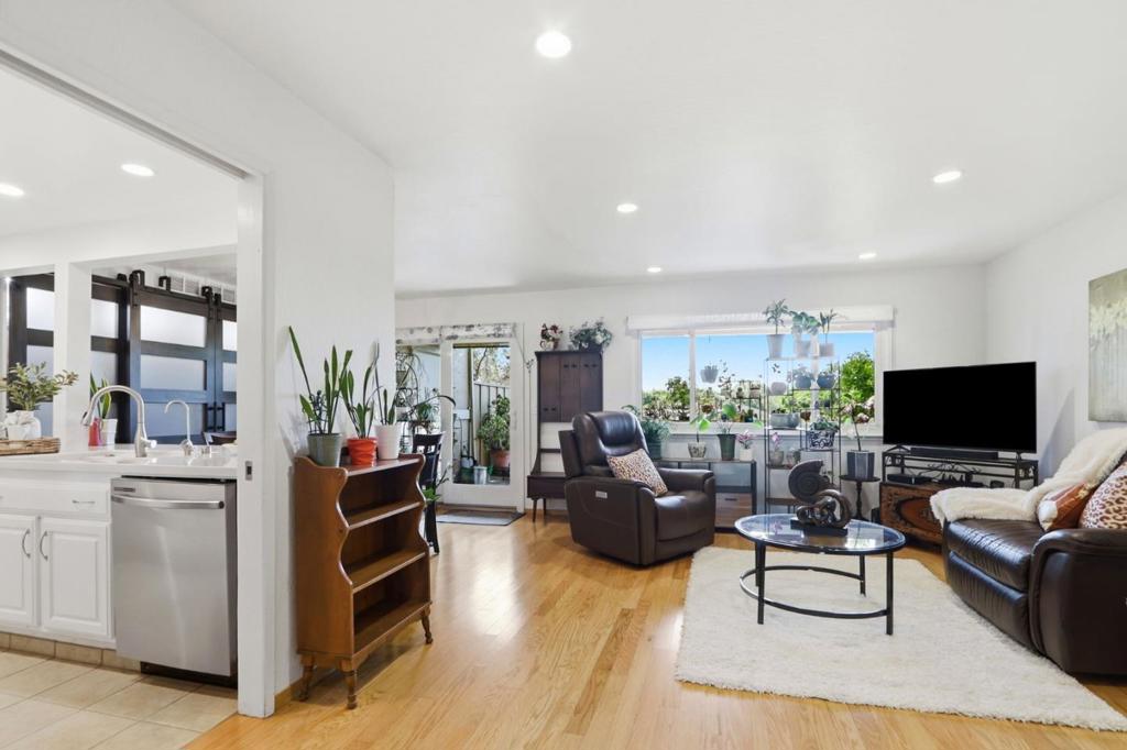 5058 Cribari Vale Property Photo 4