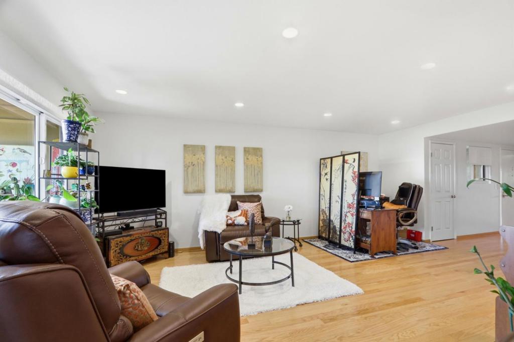 5058 Cribari Vale Property Photo 6