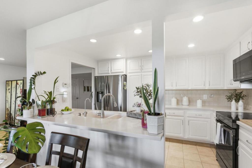 5058 Cribari Vale Property Photo 9