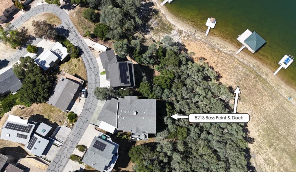 8213 Bass Point Property Photo 5