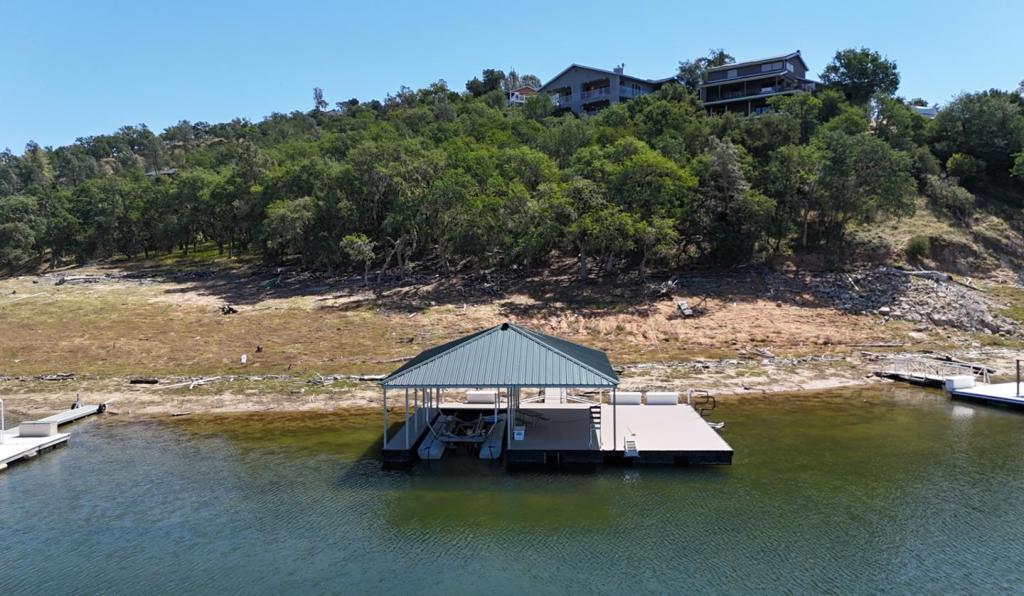 8213 Bass Point Property Photo 10