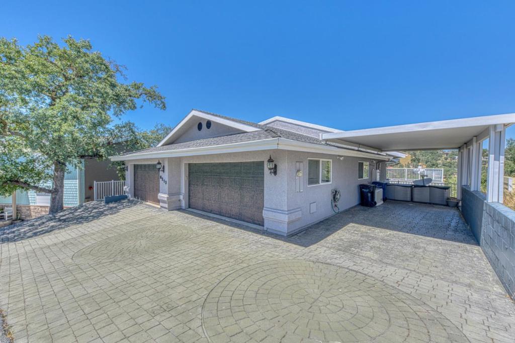 8213 Bass Point Property Photo 14