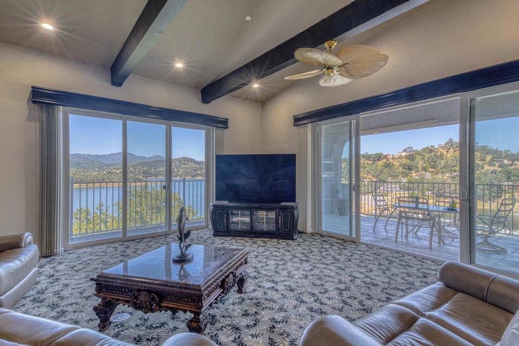 8213 Bass Point Property Photo 16