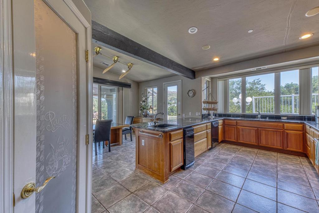 8213 Bass Point Property Photo 22