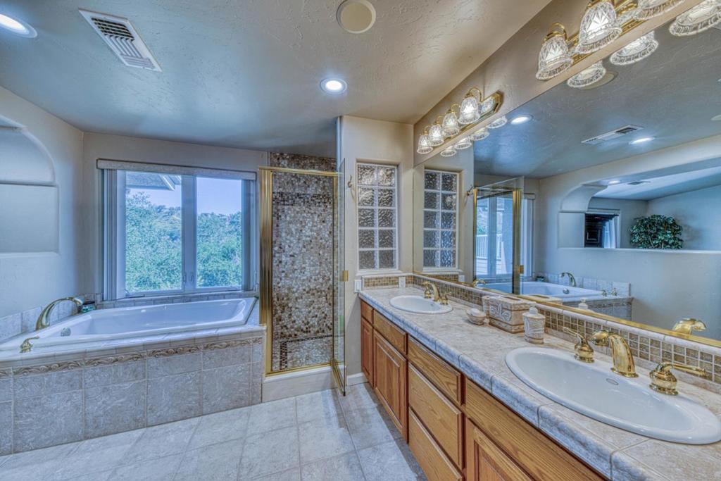 8213 Bass Point Property Photo 28