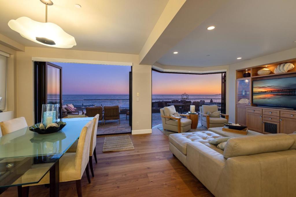 643 Beach Drive Property Photo 38