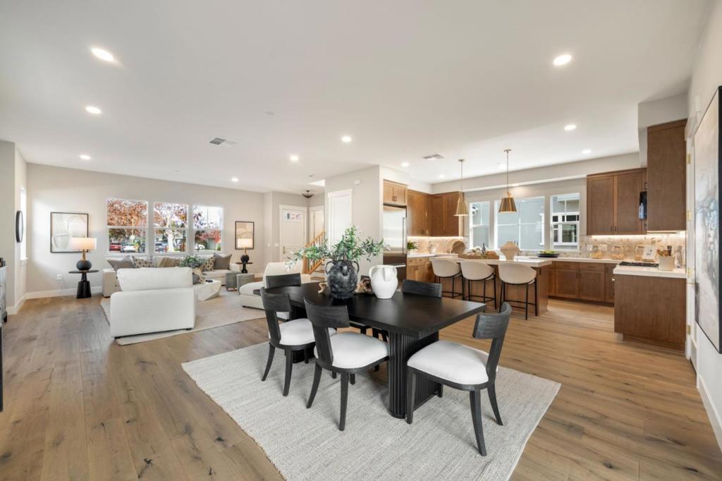 4909 Vivi Place Property Photo 10