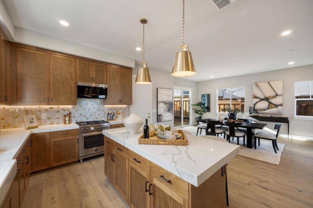 4909 Vivi Place Property Photo 14