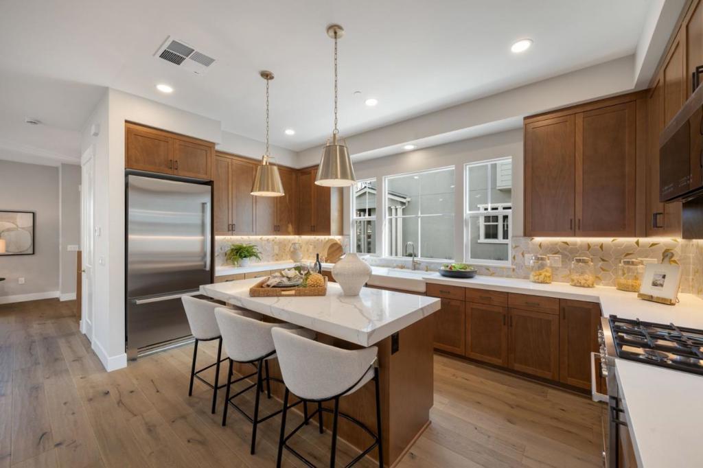 4909 Vivi Place Property Photo 15