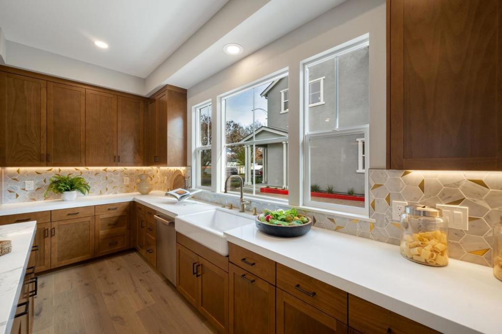4909 Vivi Place Property Photo 17