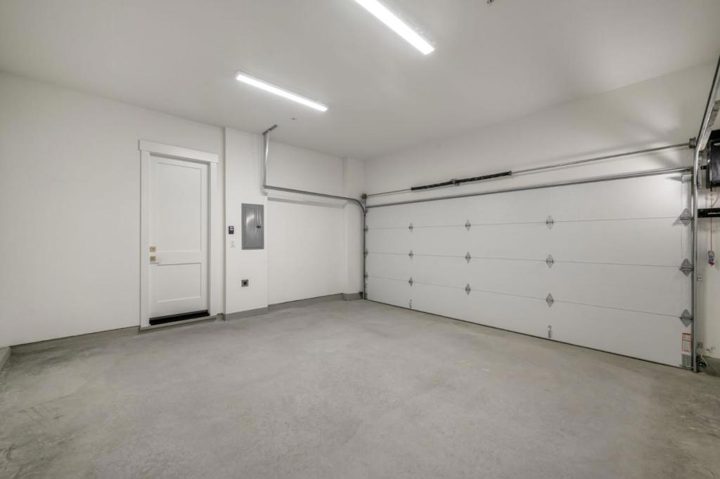 4909 Vivi Place Property Photo 18