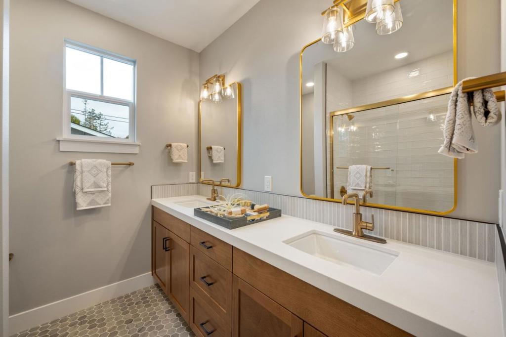 4909 Vivi Place Property Photo 21