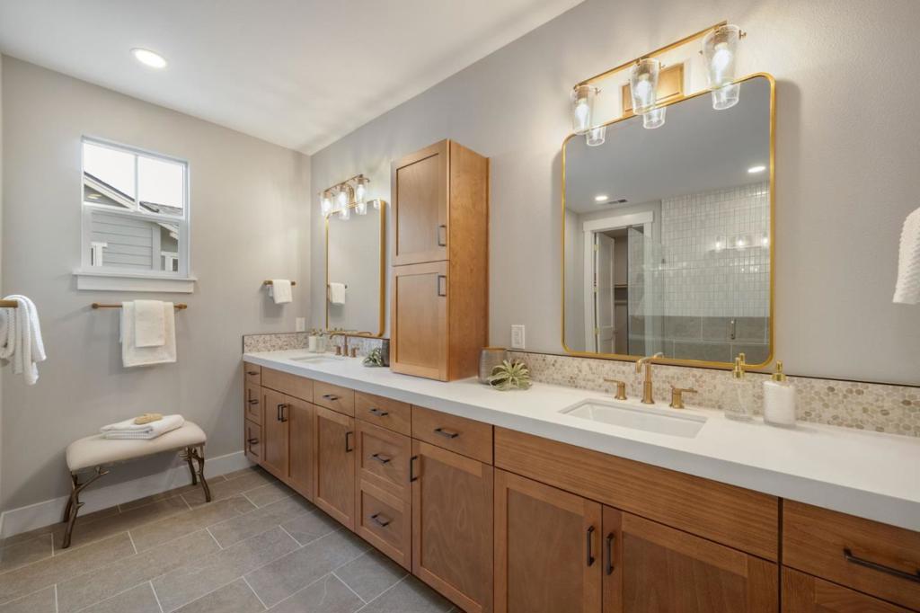 4909 Vivi Place Property Photo 25