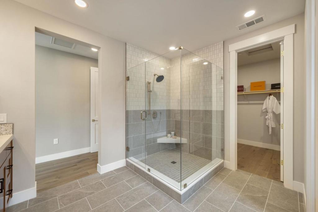 4909 Vivi Place Property Photo 27