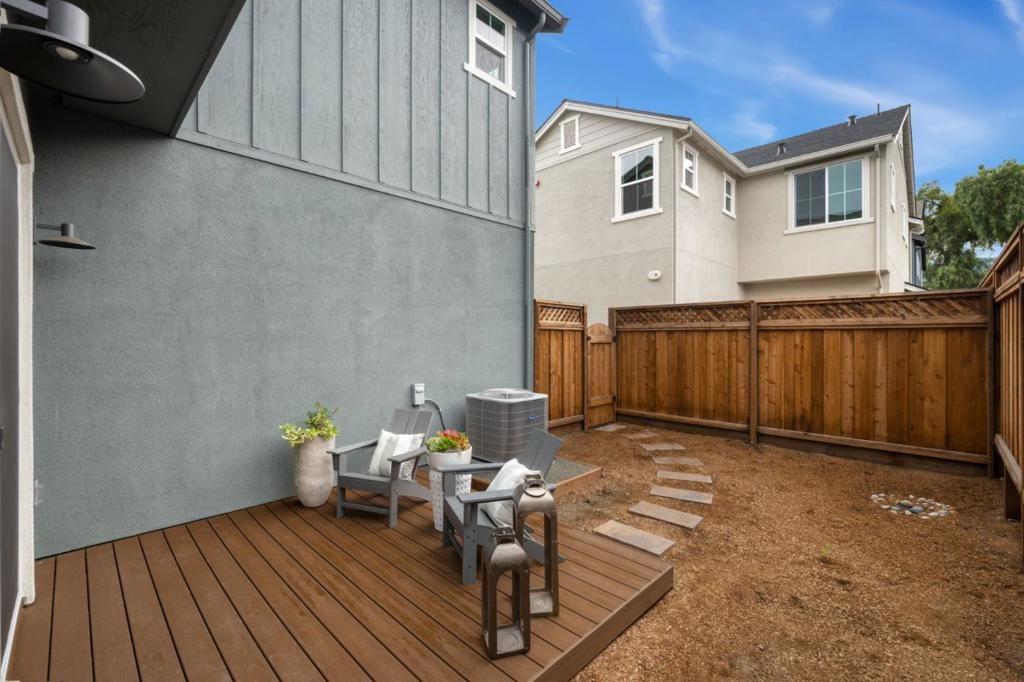 4909 Vivi Place Property Photo 31