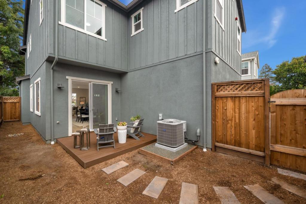 4909 Vivi Place Property Photo 32