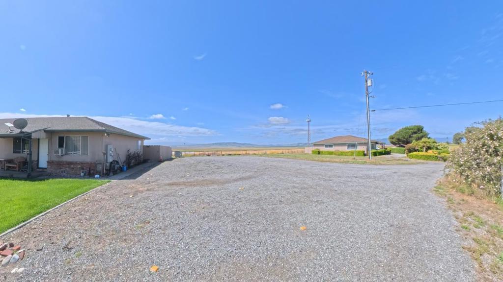 4790 Pacheco Pass Highway Property Photo 4