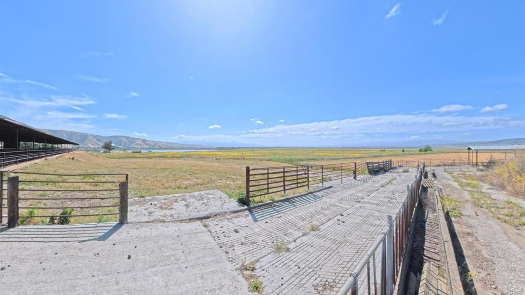 4790 Pacheco Pass Highway Property Photo 7