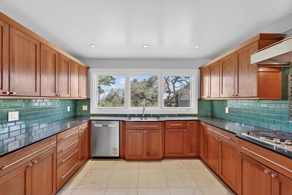 505 Hidden Valley Road Property Photo 14