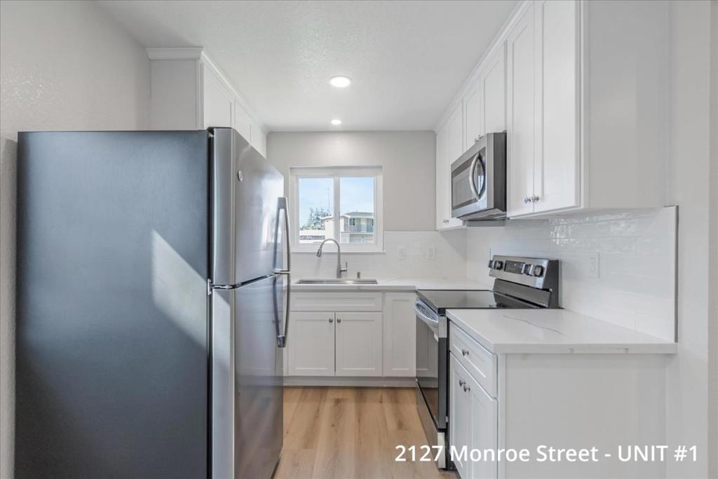 2127 Monroe Street Property Photo 4