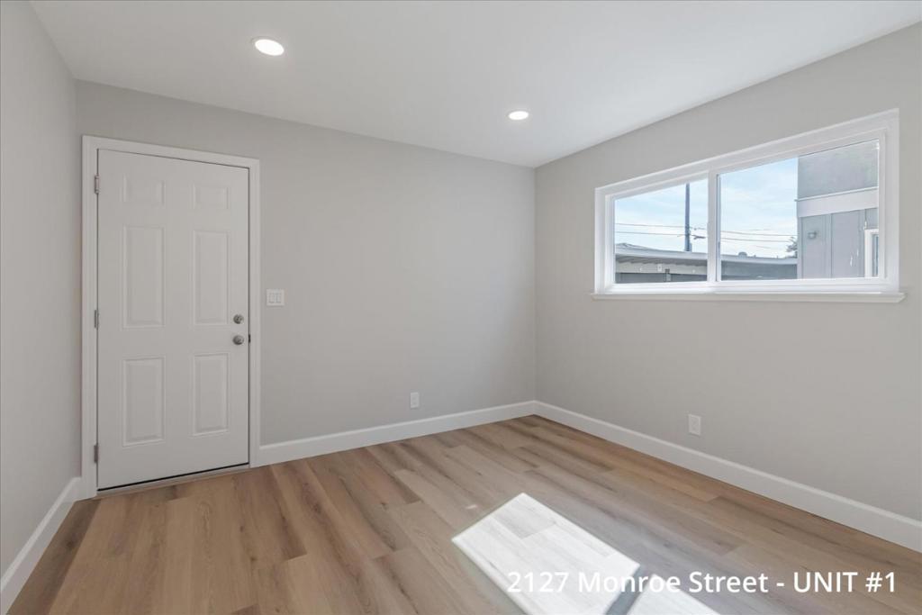 2127 Monroe Street Property Photo 9