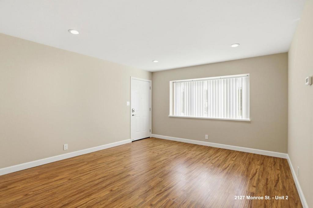 2127 Monroe Street Property Photo 13
