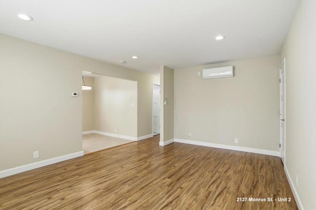 2127 Monroe Street Property Photo 14