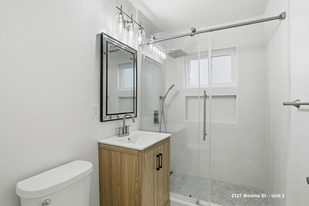 2127 Monroe Street Property Photo 22