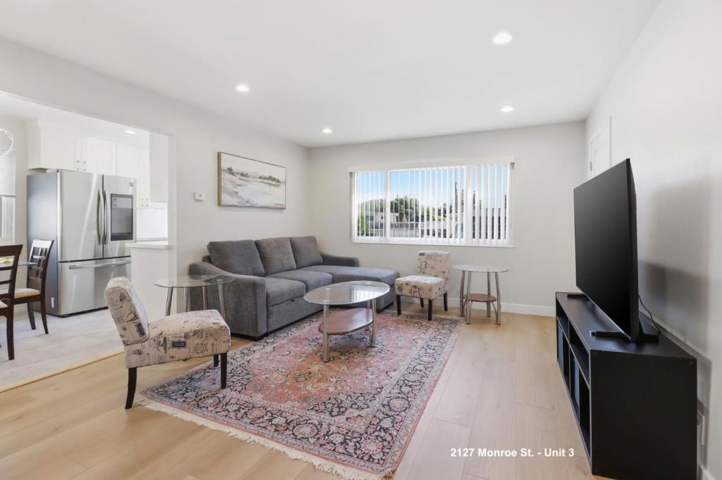 2127 Monroe Street Property Photo 23