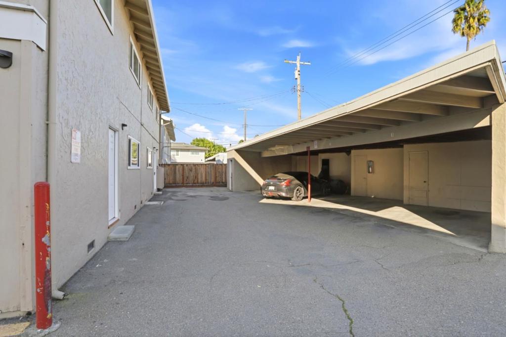 2127 Monroe Street Property Photo 33