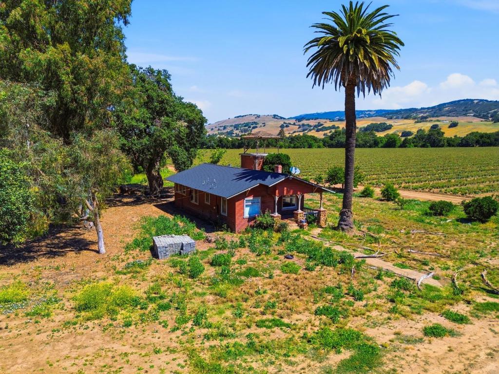 3115 Leavesley Road Property Photo 1