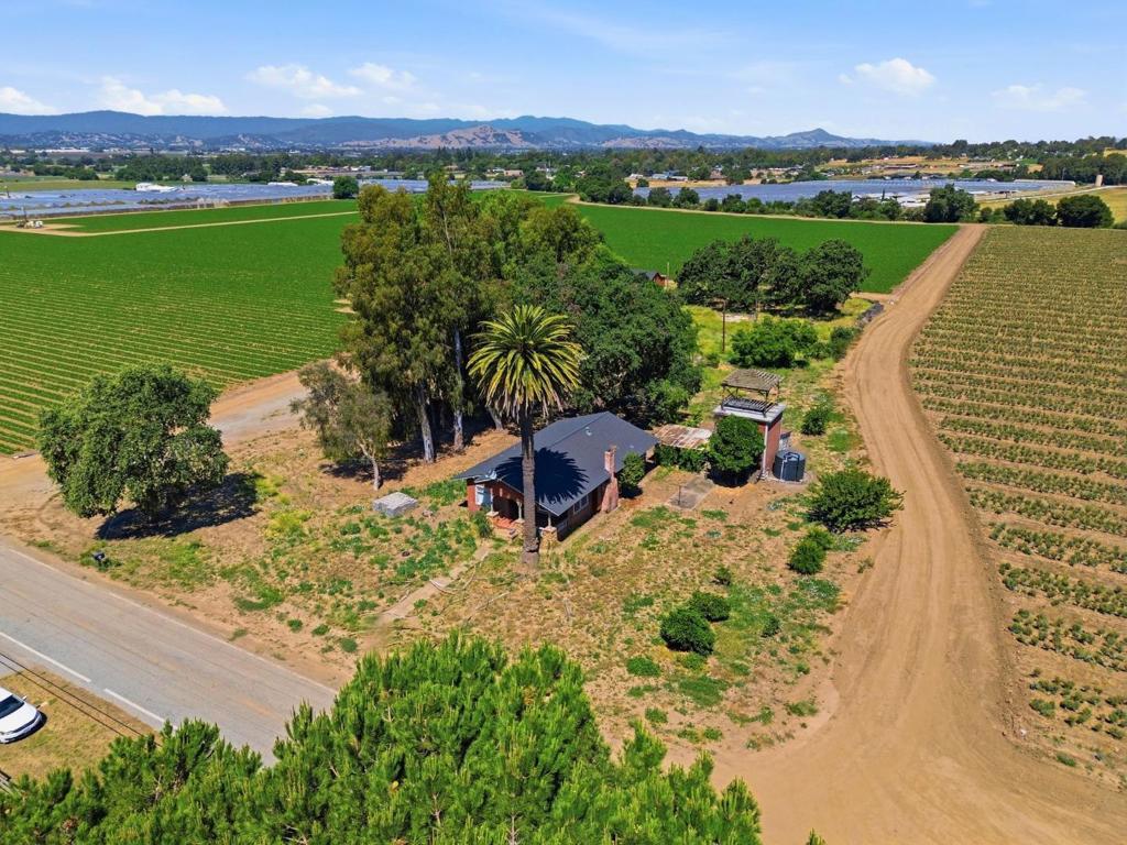 3115 Leavesley Road Property Photo 10