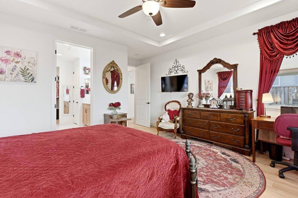 2041 Santoro Way Property Photo 16