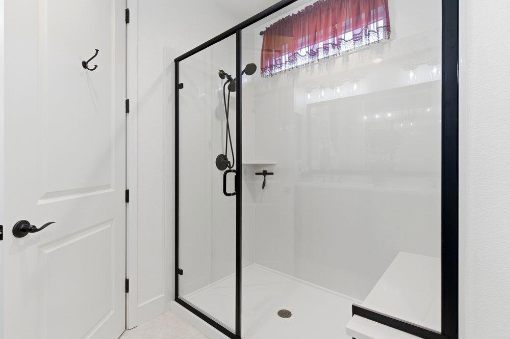 2041 Santoro Way Property Photo 18