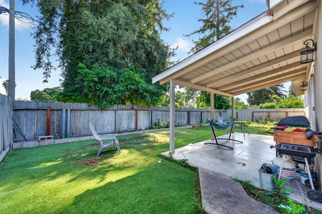 2036 Shaw Avenue Property Photo 24