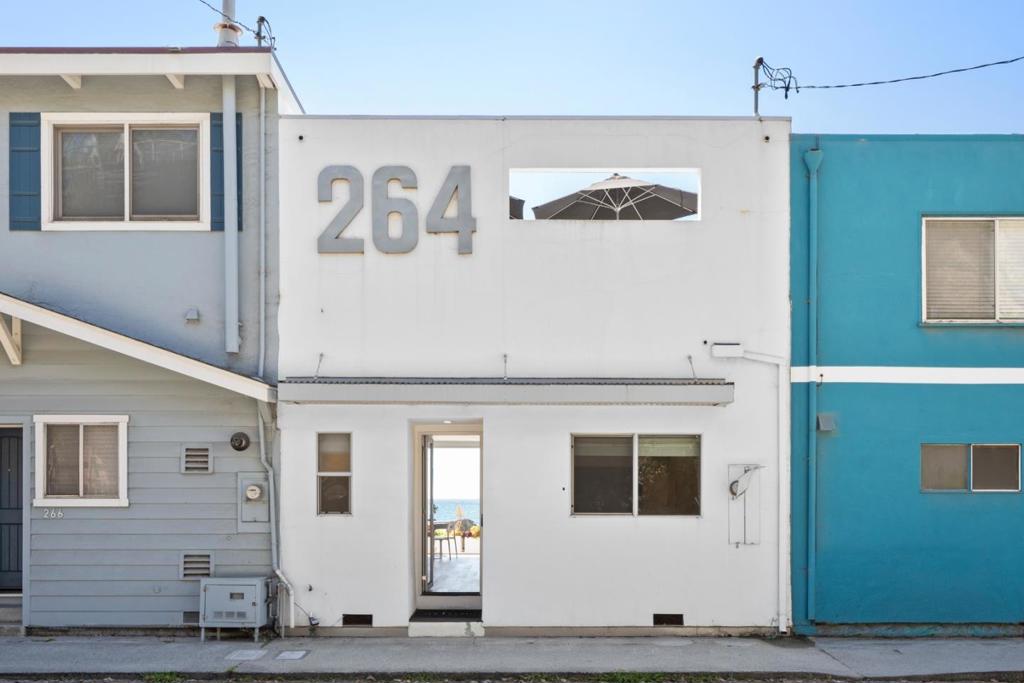 264 Beach Drive Property Photo 2