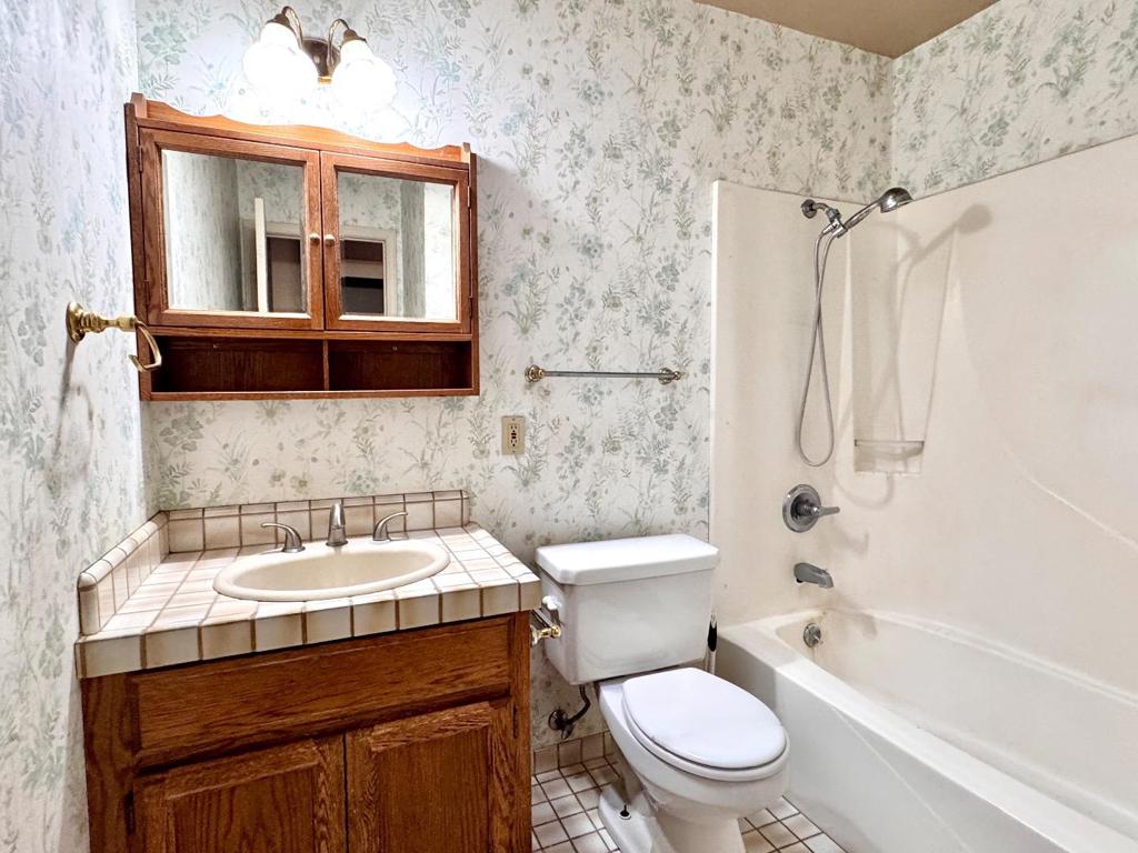 1470 Ghione Drive Property Photo 11