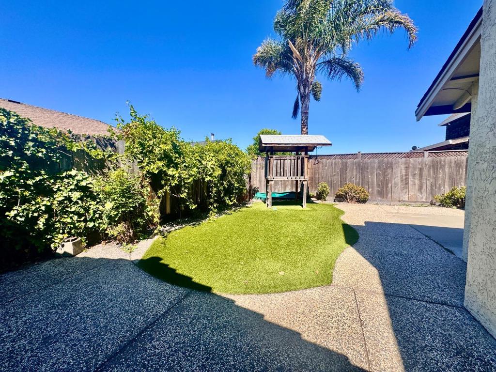 1470 Ghione Drive Property Photo 12