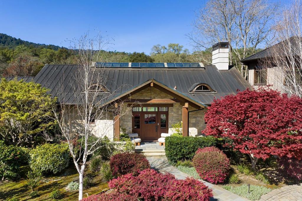 15 Hidden Valley Lane Property Photo 4