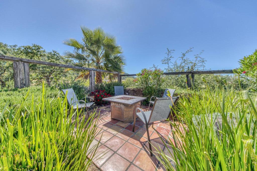 7271 Eagle Ridge Drive Property Photo 4