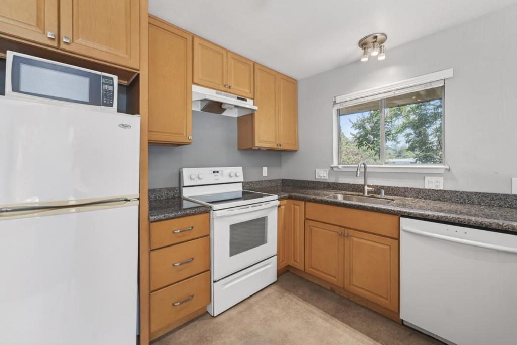 407 Maple Street Property Photo 43