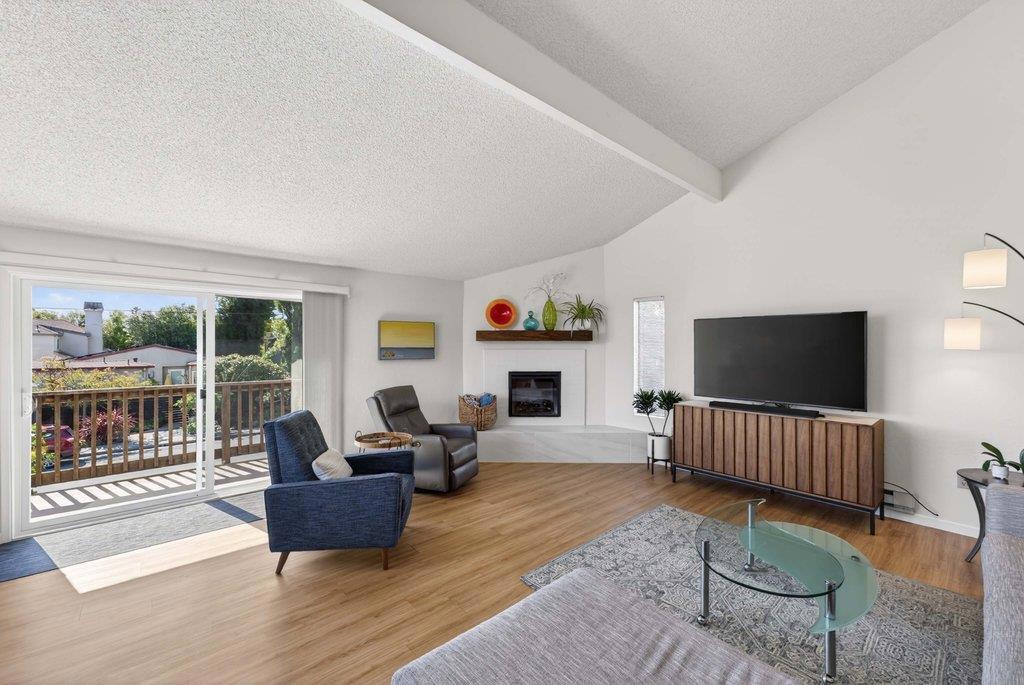 300 Columbia Street Property Photo 10